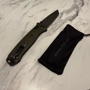Benchmade Bailout with aluminum handle and M4 Steel